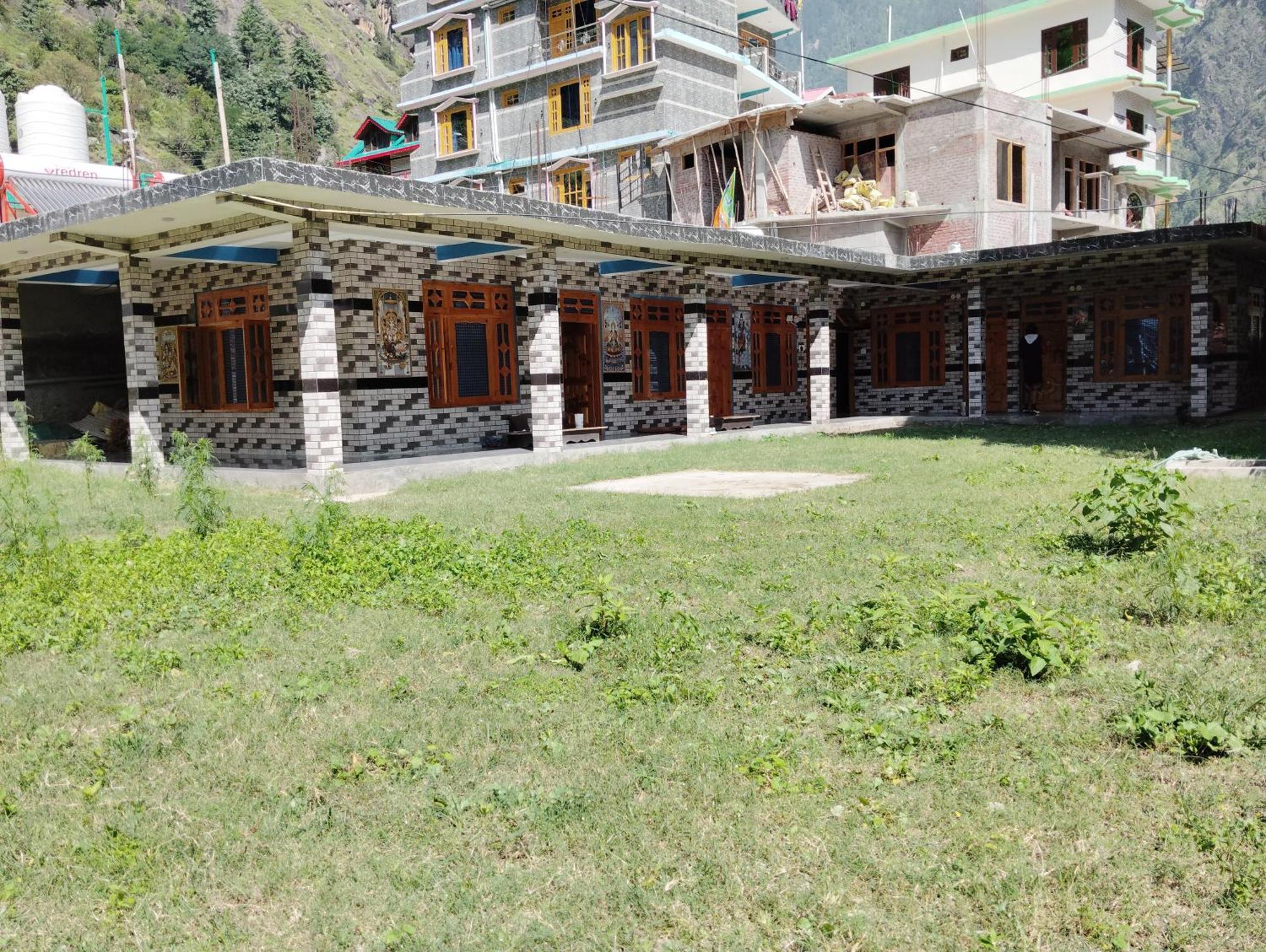 Dog N Hill Hotel Kasol Exterior photo